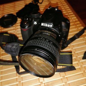Nikon Video capable D3100 with Sharp and Fast 18-70 Autofocus lens - Like New